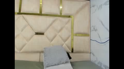 Snapshot of kendall69__ chatting on 10/14/25, 02:40 kendall69__ online show from 10/14/25, 02:40