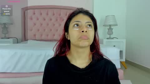 Snapshot of kendall__fox chatting on 02/10/25, 05:25 Kendall online show from 02/10/25, 05:25