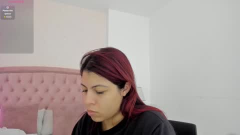 Snapshot of kendall__fox chatting on 11/15/25, 06:44 Kendall online show from 11/15/25, 06:44