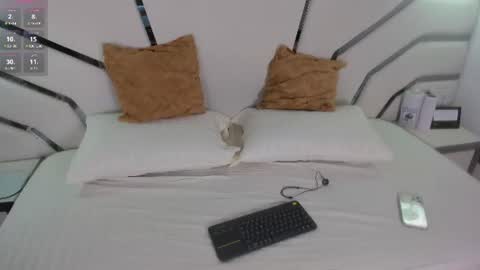 kendall_evanss_ online show from 06/13/26, 07:12
