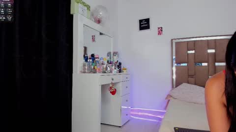 Kendall ewers online show from 11/21/25, 11:58