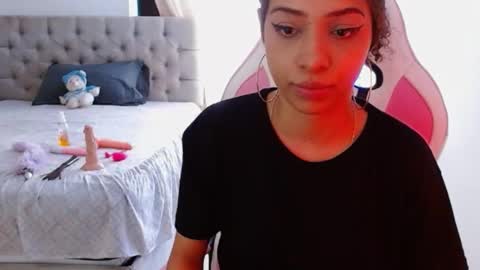 Snapshot of kendallrush2 chatting on 02/17/25, 12:48 Kendall Rush online show from 02/17/25, 12:48