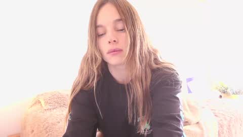 kendall online show from 03/10/25, 02:05