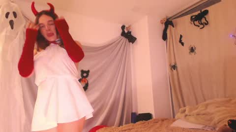 kendall online show from 10/17/25, 11:18