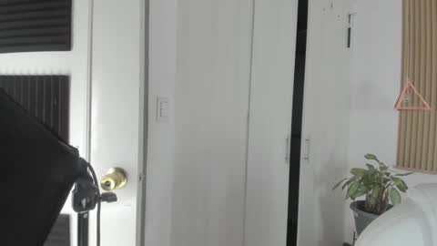 Kendall  online show from 10/03/25, 02:36