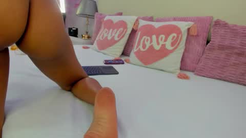 Kendal  online show from 11/26/25, 09:05