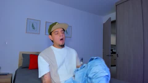 kendel_dimitri online show from 11/30/25, 05:33