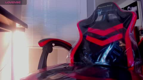 Snapshot of kender21_ chatting on 02/13/25, 03:56 Kender online show from 02/13/25, 03:56