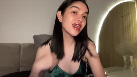 kendoll110 online show from 12/19/24, 01:39