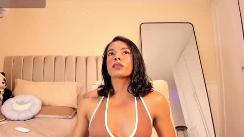 Snapshot of kendra_fit chatting on 07/08/26, 02:16 Lu online show from 07/08/26, 02:16