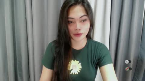 Snapshot of kendra_slut chatting on 02/26/25, 07:27 K E N D R A online show from 02/26/25, 07:27