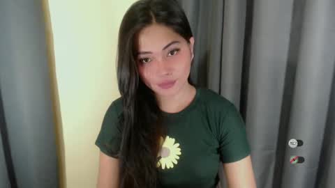 Snapshot of kendra_slut chatting on 03/03/25, 09:26 K E N D R A online show from 03/03/25, 09:26