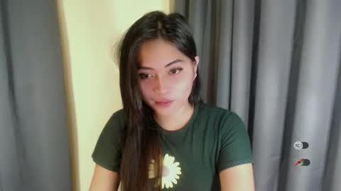 Snapshot of kendra_slut chatting on 03/04/25, 10:16 K E N D R A online show from 03/04/25, 10:16