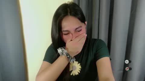 Snapshot of kendra_slut chatting on 03/05/25, 10:10 K E N D R A online show from 03/05/25, 10:10