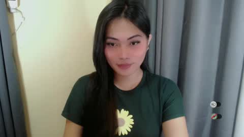 Snapshot of kendra_slut chatting on 03/06/25, 09:20 K E N D R A online show from 03/06/25, 09:20