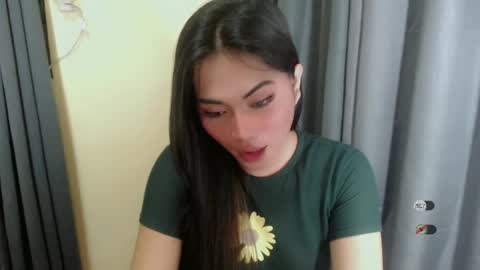 Snapshot of kendra_slut chatting on 03/07/25, 09:48 K E N D R A online show from 03/07/25, 09:48