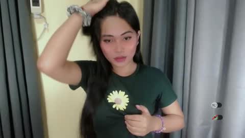 Snapshot of kendra_slut chatting on 03/11/25, 06:30 K E N D R A online show from 03/11/25, 06:30