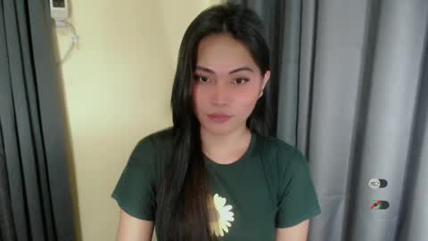 Snapshot of kendra_slut chatting on 03/12/25, 09:03 K E N D R A online show from 03/12/25, 09:03