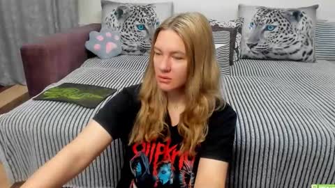 Kendra online show from 11/20/25, 01:17