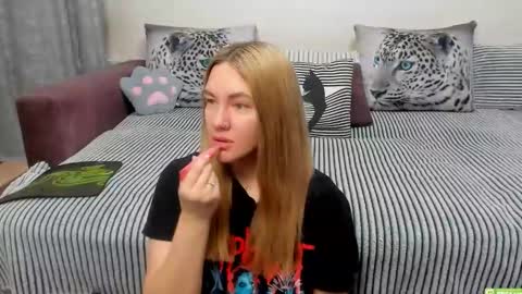 Kendra online show from 11/27/25, 11:40