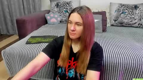 Snapshot of kendra_xx_ chatting on 04/02/26, 11:13 Kendra online show from 04/02/26, 11:13