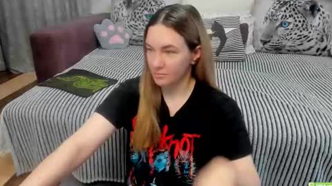 Snapshot of kendra_xx_ chatting on 04/26/26, 11:46 Kendra online show from 04/26/26, 11:46