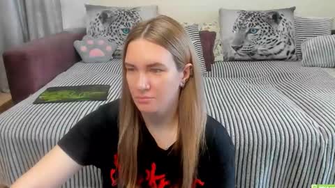Snapshot of kendra_xx_ chatting on 05/16/26, 12:29 Kendra online show from 05/16/26, 12:29