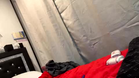 kendrakaps52 online show from 09/29/25, 04:01