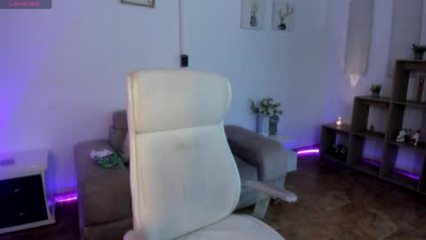kendry_fox420_ online show from 05/17/26, 06:26