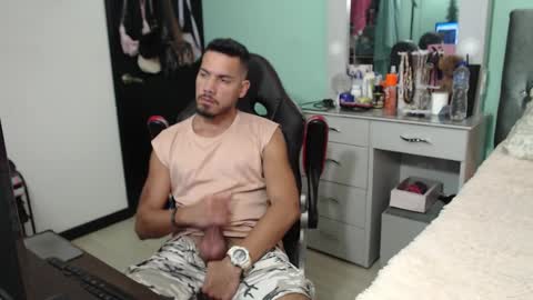 Chriss Morales online show from 01/15/25, 10:35