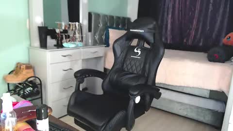 Chriss Morales online show from 02/09/25, 07:19