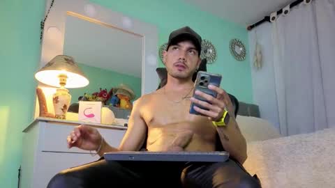 Chriss Morales online show from 01/08/26, 01:41