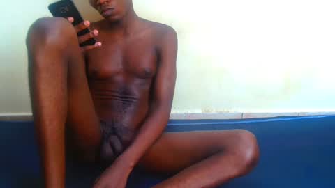 Snapshot of kenia_couples chatting on 01/23/25, 02:02 Nelian and Emma online show from 01/23/25, 02:02