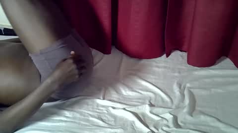 Snapshot of kenia_couples chatting on 09/09/25, 01:43 Nelian and Emma online show from 09/09/25, 01:43