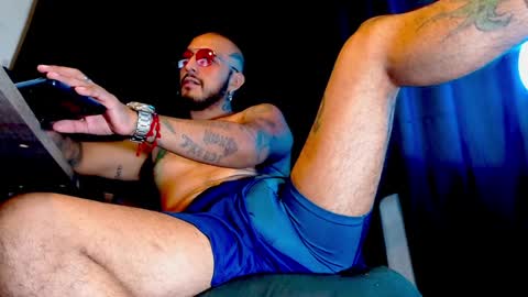 Snapshot of kenllyhot chatting on 01/04/25, 11:17 Kenlly online show from 01/04/25, 11:17