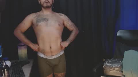 Kenlly online show from 03/11/26, 01:44