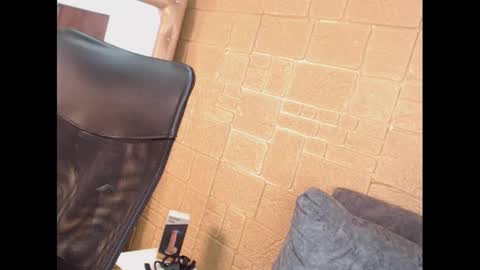 kenn_boy_ online show from 01/28/25, 08:36