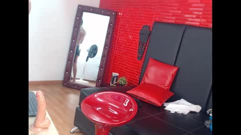 kenn_boy_ online show from 02/04/25, 10:02