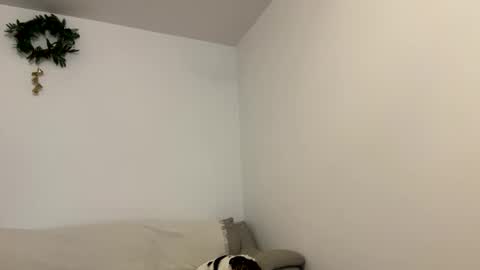 Snapshot of kennasoft chatting on 12/31/24, 11:31 Kenna next time online - 2nd of Dec online show from 12/31/24, 11:31