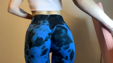 Snapshot of kennasoft chatting on 01/18/25, 03:05 Kenna next time online - 2nd of Dec online show from 01/18/25, 03:05