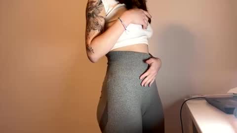 Snapshot of kennasoft chatting on 02/10/25, 01:11 Kenna next time online - 2nd of Dec online show from 02/10/25, 01:11