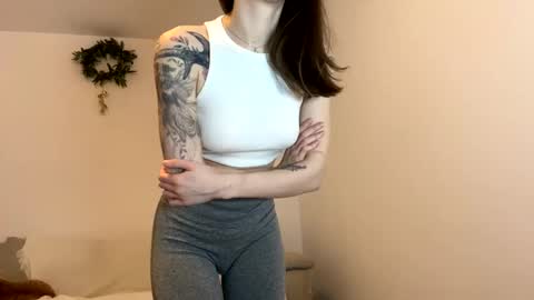 Snapshot of kennasoft chatting on 02/27/25, 01:38 Kenna next time online - 2nd of Dec online show from 02/27/25, 01:38