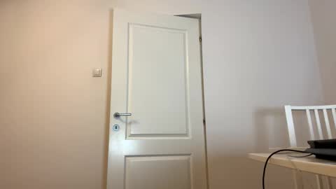 Snapshot of kennasoft chatting on 10/18/25, 04:08 Kenna next time online - 2nd of Dec online show from 10/18/25, 04:08