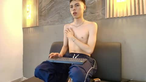 kenny_hank online show from 04/15/26, 04:08