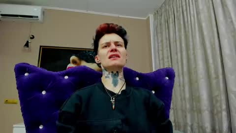 Snapshot of kennyvibe chatting on 02/18/26, 04:03 kennyvibe online show from 02/18/26, 04:03