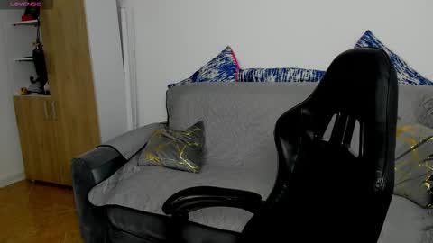 kent_rushell online show from 11/06/25, 02:12