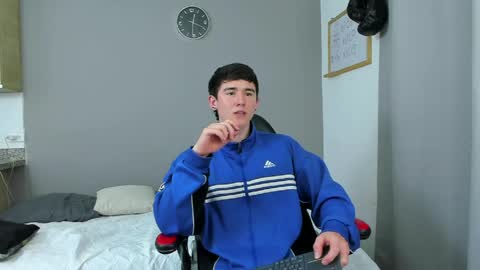 Santiago online show from 04/25/26, 04:26