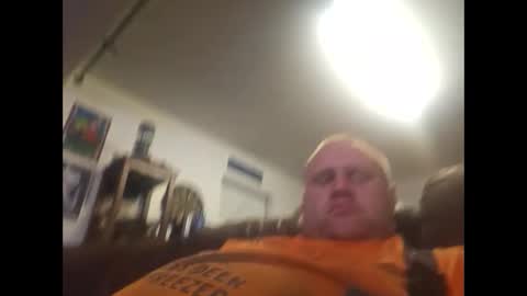 Snapshot of kentbrooks chatting on 09/17/25, 03:35 looking 4 free c2c online show from 09/17/25, 03:35
