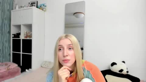 Kenzie online show from 02/15/26, 11:08