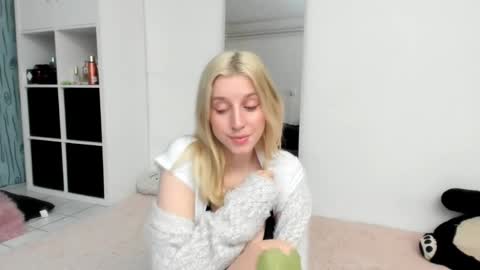 Kenzie online show from 03/27/26, 07:13